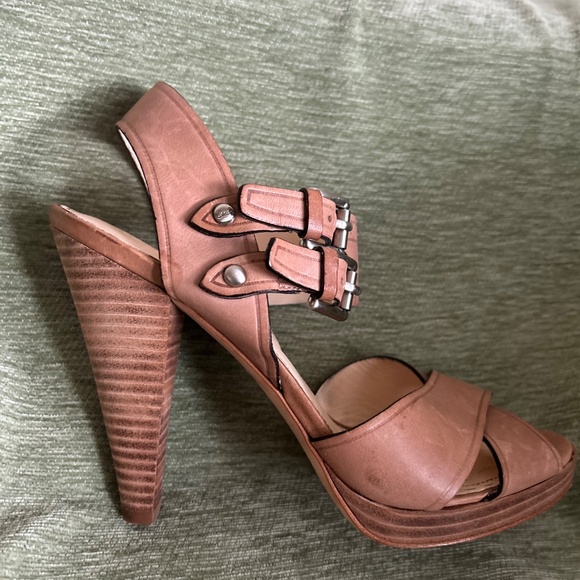 Coach Giana Heels 10 - Picture 9 of 11